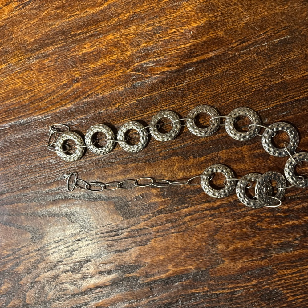 Elegant Silver-Tone Circle Link Bracelet